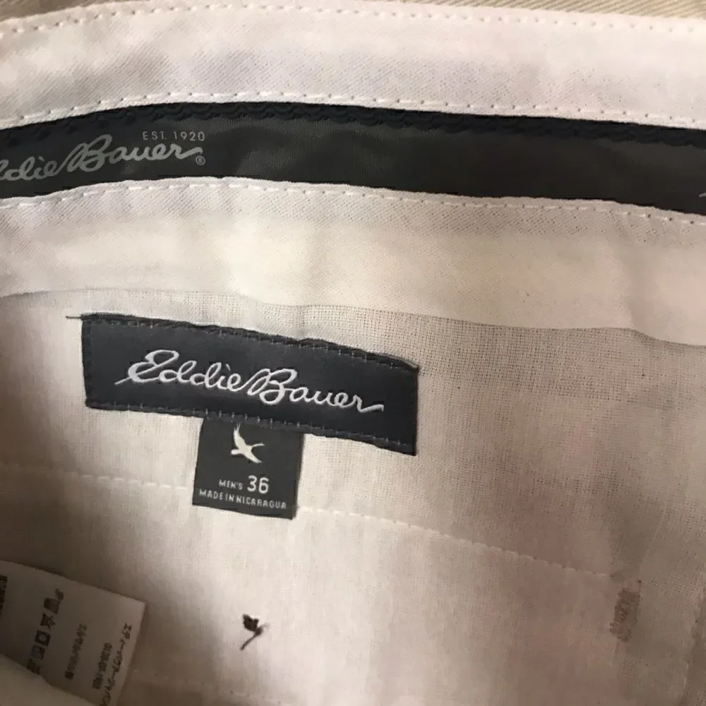👠Eddie Bauer wrinkle free slim fit khakis.  Size 36